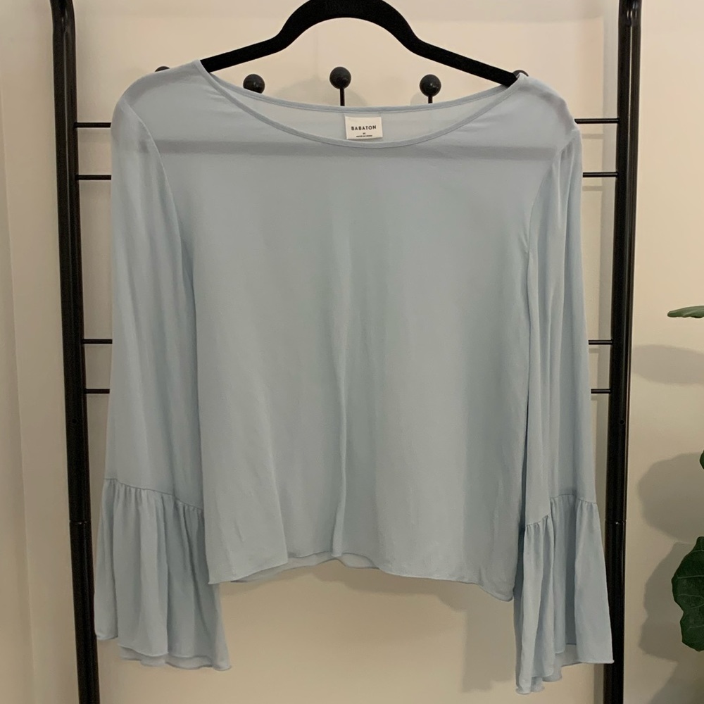Aritzia Blouse - size Medium